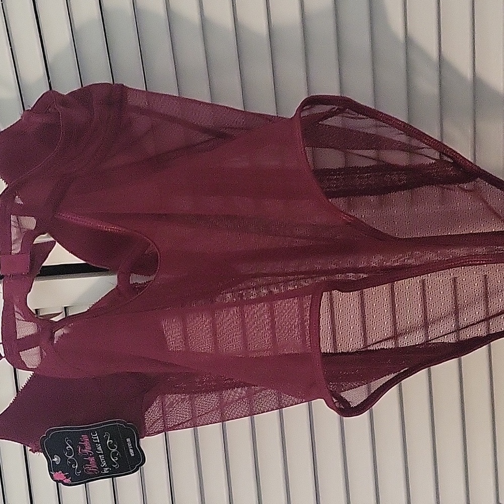 Lingerie - Picture 4 of 6